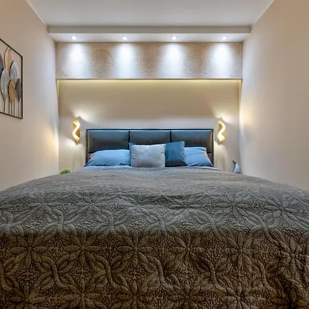 Apartment Papillon 4 *
