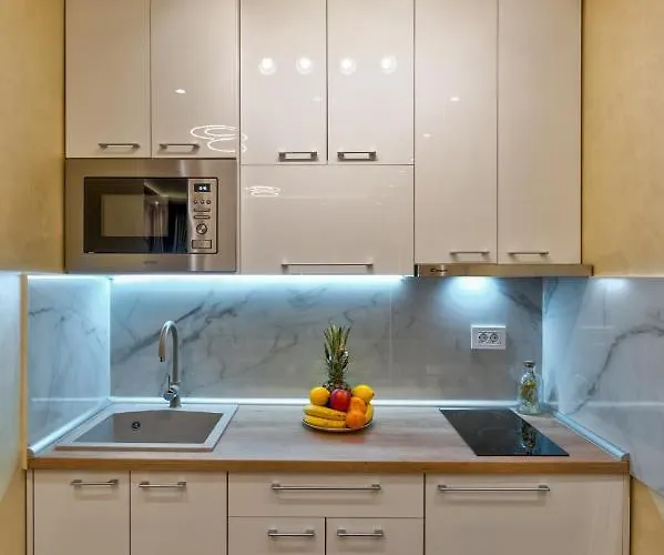 Apartamento Papillon 4 *